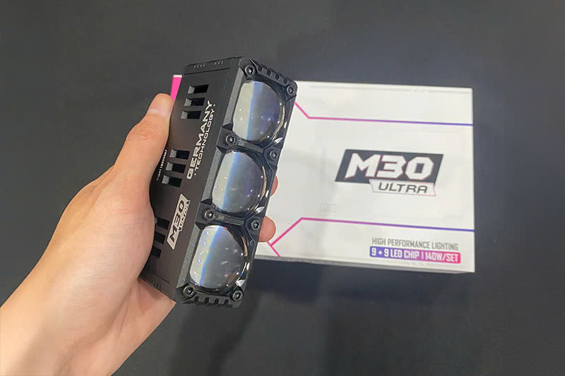 He Lo Den Tro Sang M30 Ultra 3