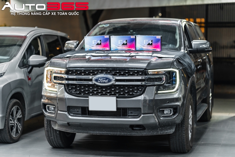 ford-ranger-do-den-1.jpg