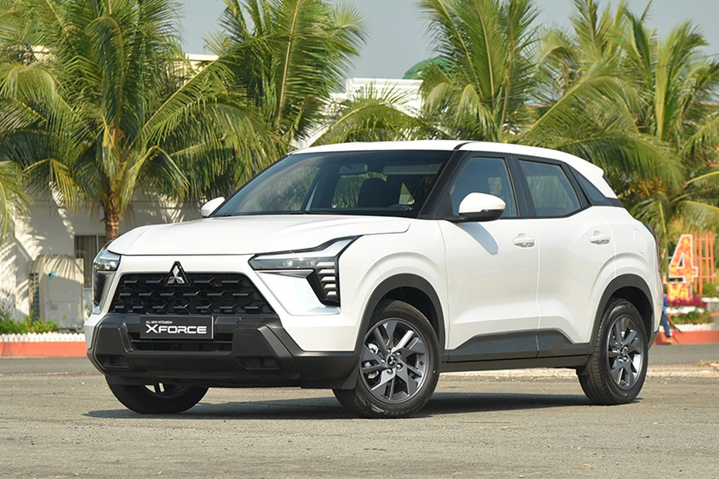 Mitsubishi Xforce Mau Hang B
