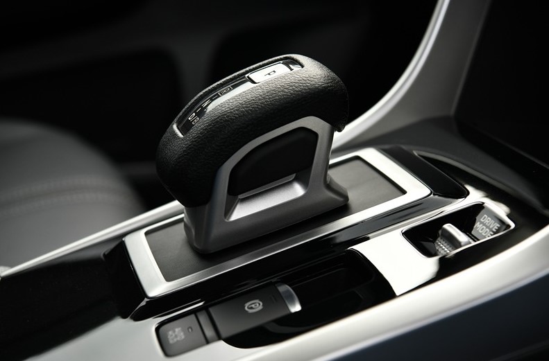 Mitsubishi Xpander Hybrid 3