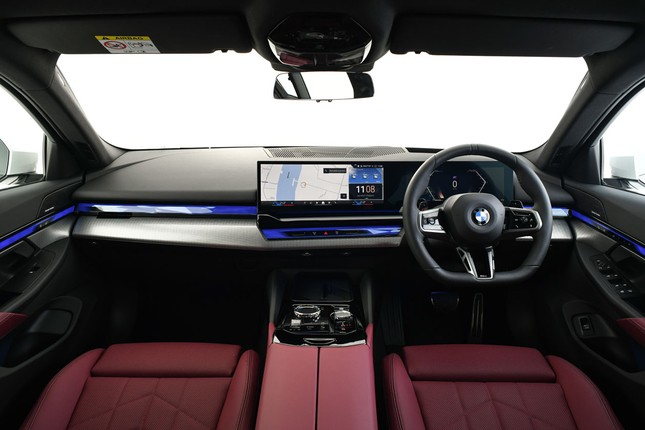 BMW 5 Series 2