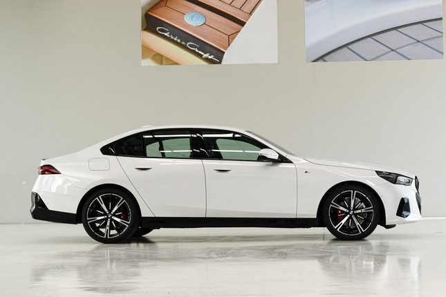 BMW 5 Series 5