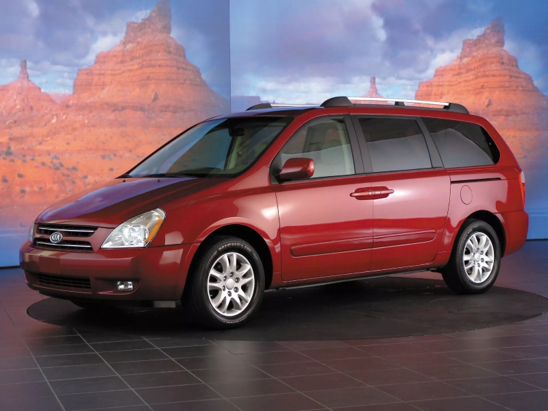 cac-doi-xe-kia-carnival-2.jpg
