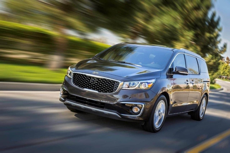 cac-doi-xe-kia-carnival-3.jpg