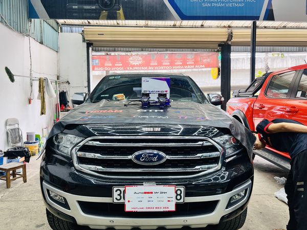 Ford Everest Titan Platinum Plus 2023