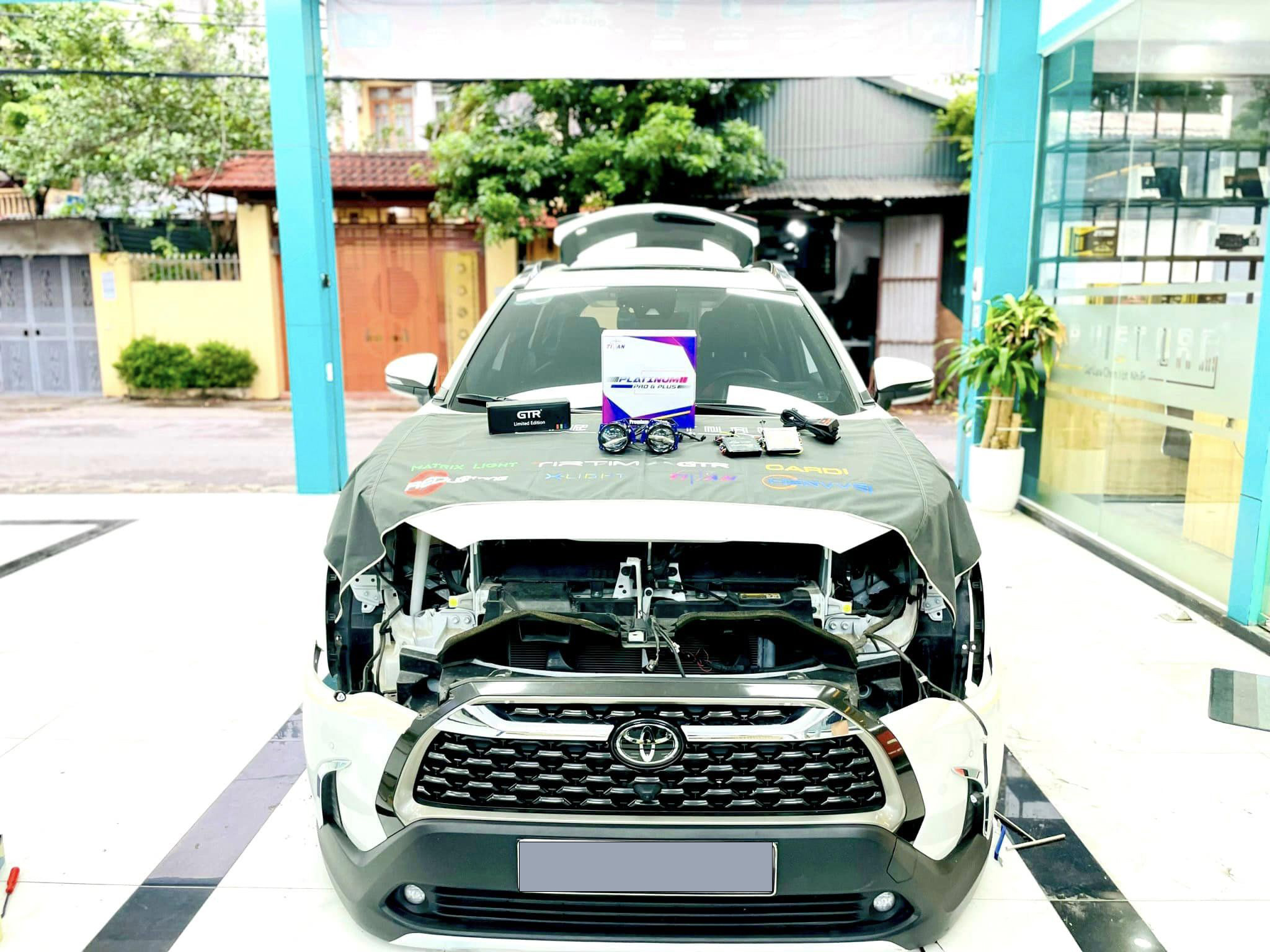 Toyota Cross Titan Platinum Plus 2023