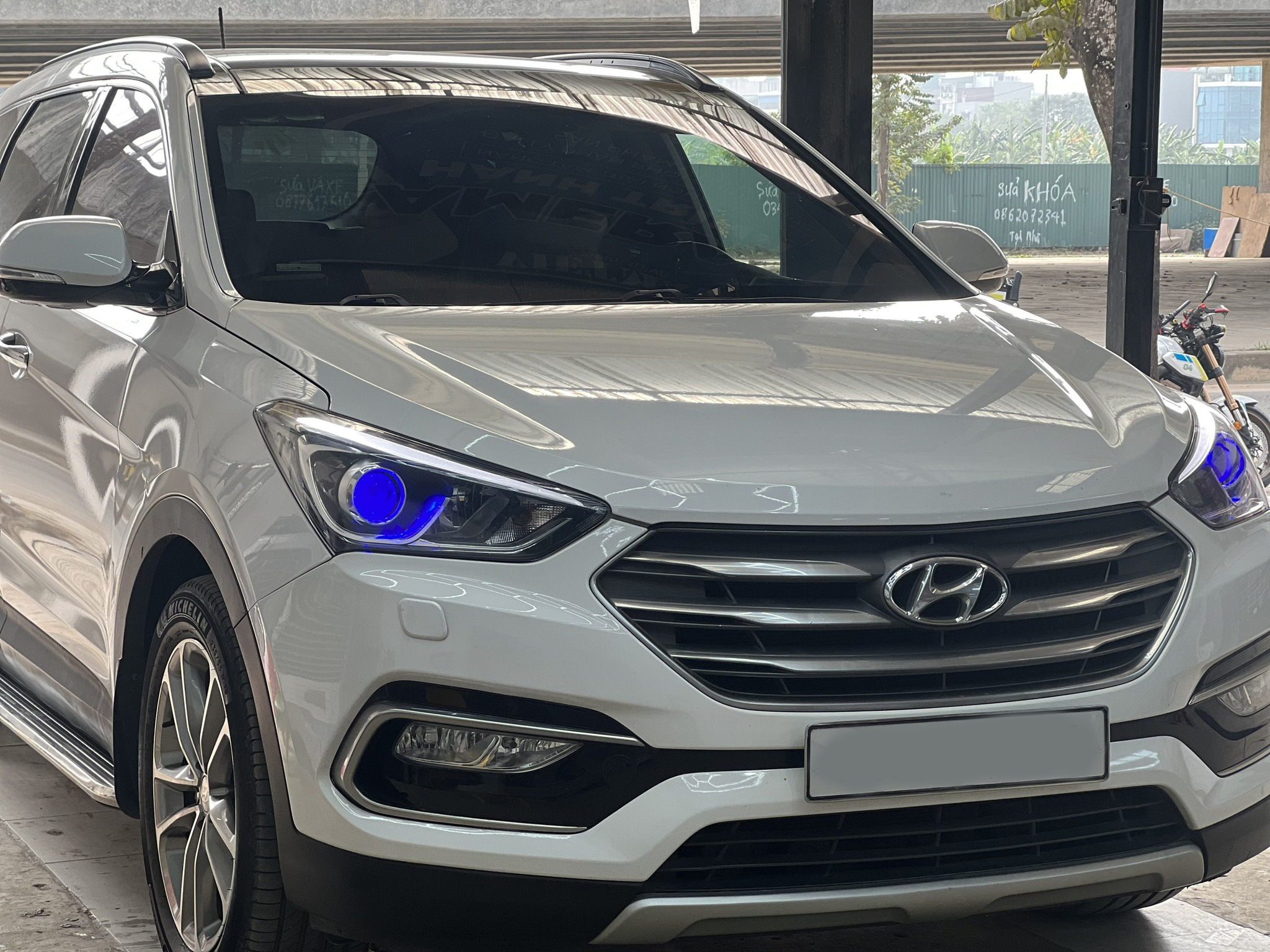Hyunda Santafe Titan Platinum Plus 2023