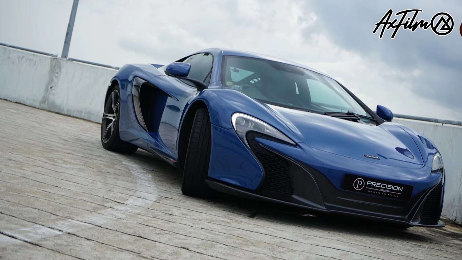 Sieu Xe Mclaren 650s Dan Ax Wrap Film Neptune Blue 1