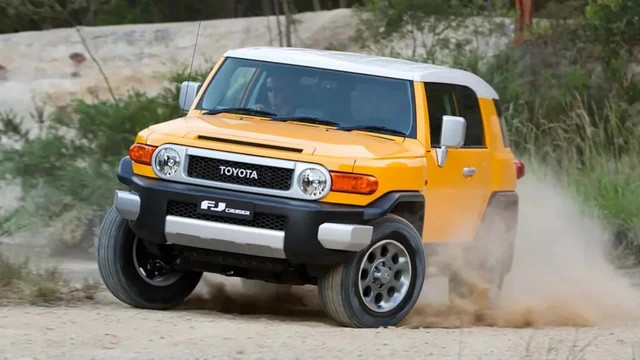 Toyota FJ Cruiser 2