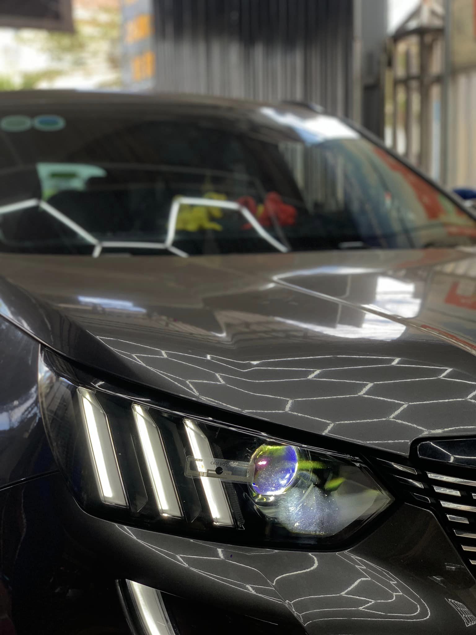 Peugeot 2008 độ ánh sáng cao cấp