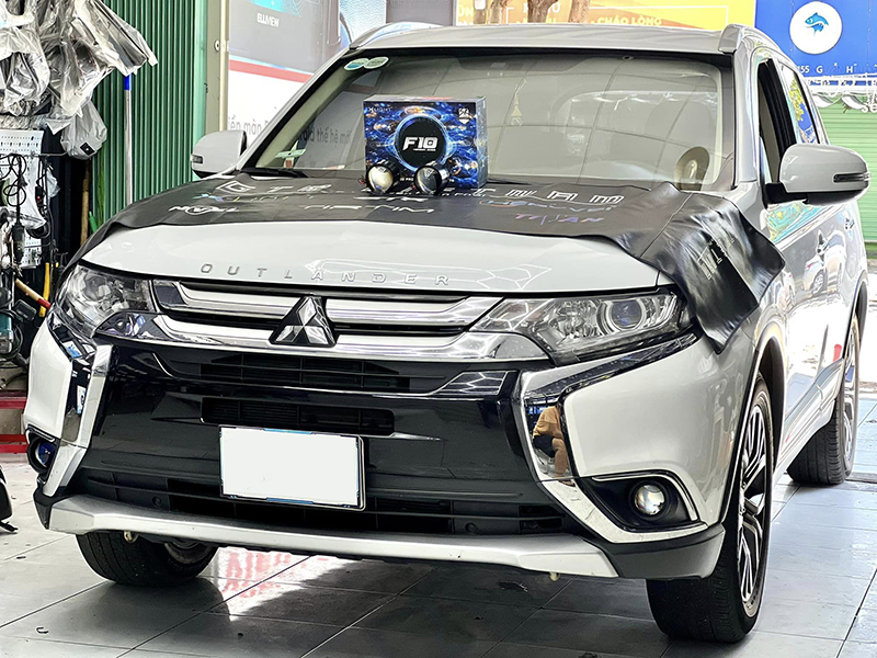 cac-doi-xe-mitsubishi-outlander-̣̣̣̣̣9.jpg