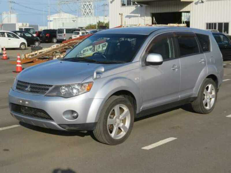 cac-doi-xe-mitsubishi-outlander-2.jpg