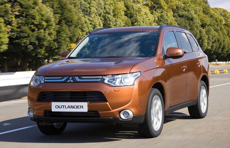 cac-doi-xe-mitsubishi-outlander-3.jpg