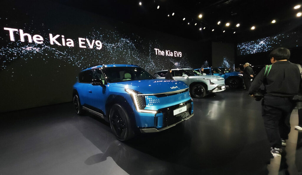 KIA EV9 6