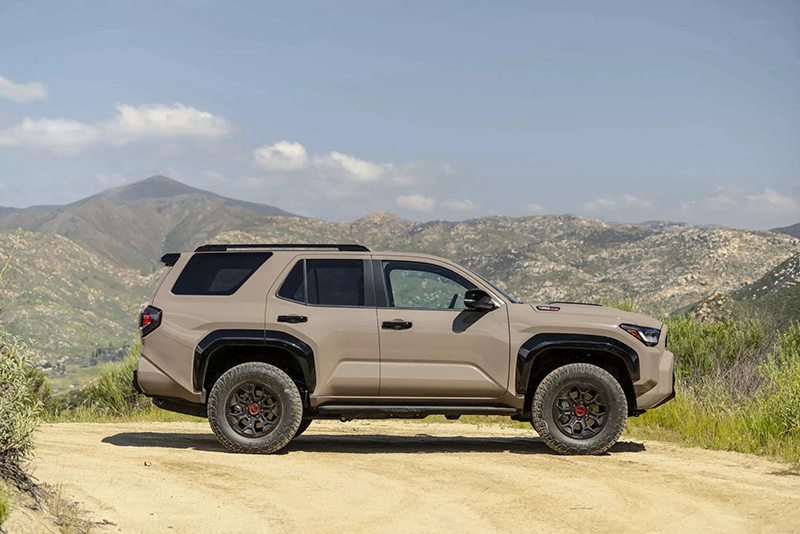 toyota-4runner-ra-mat-tai-my-3.jpg