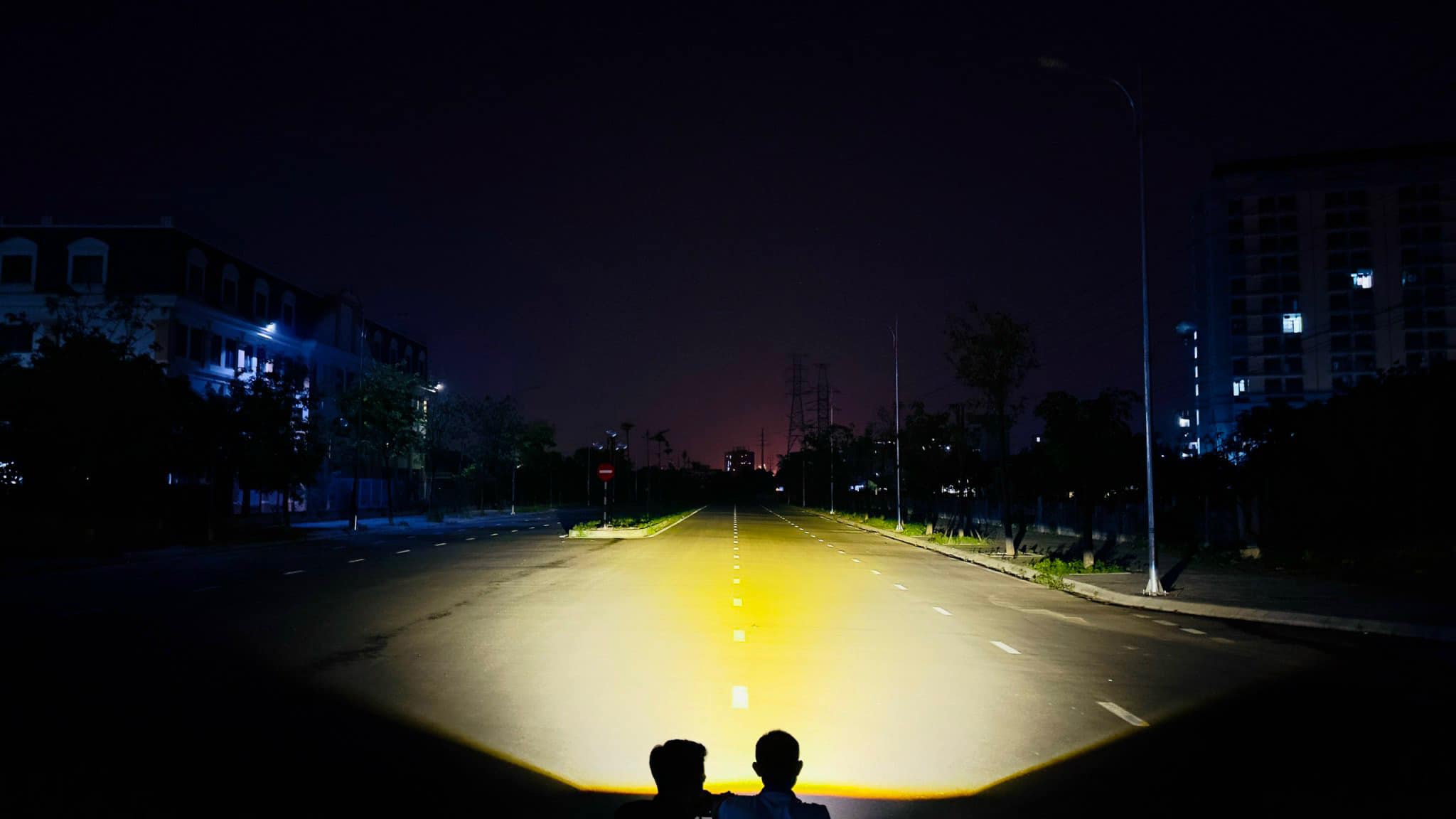 Henvvei Gt 1 Anh Sang