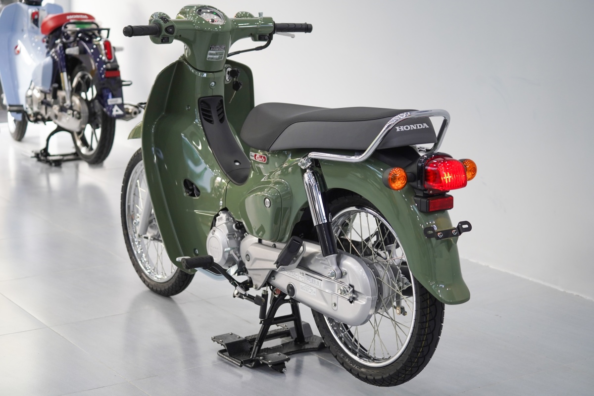 Honda Super Cub 110 Dau Tien Cap Ben Viet Nam 2