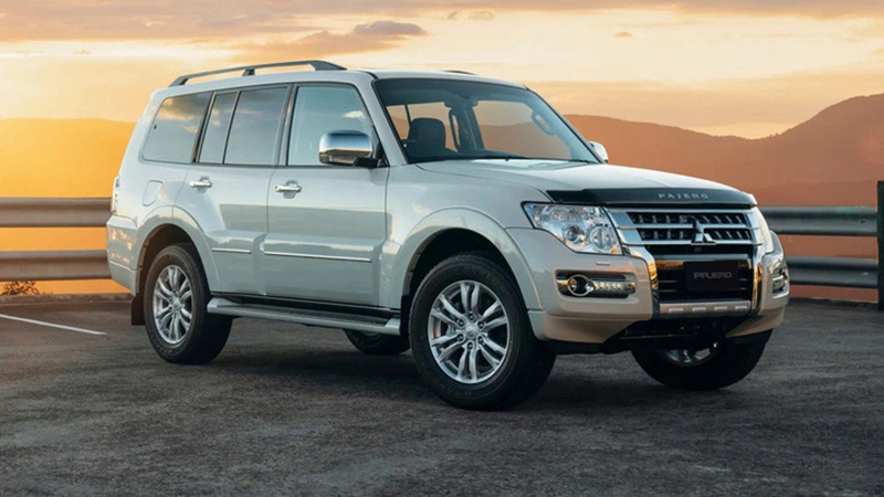 Pajero Va Lancer Sap Tro Lai 1