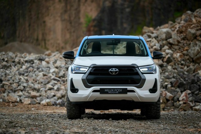 TOYOTA HILUX CHẠY BẰNG HYDRO ĐI ĐƯỢC 600KM MỖI LẦN