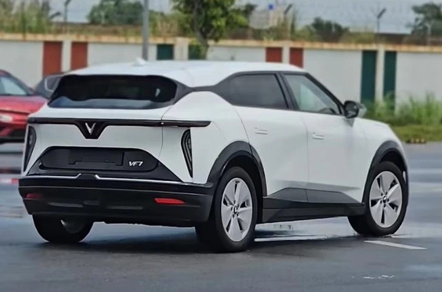 VinFast VF 7S
