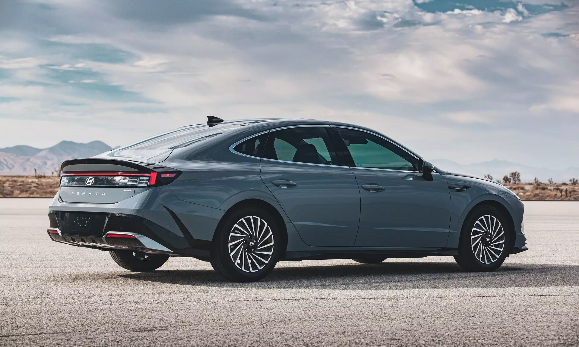 Hyundai Sonata 2