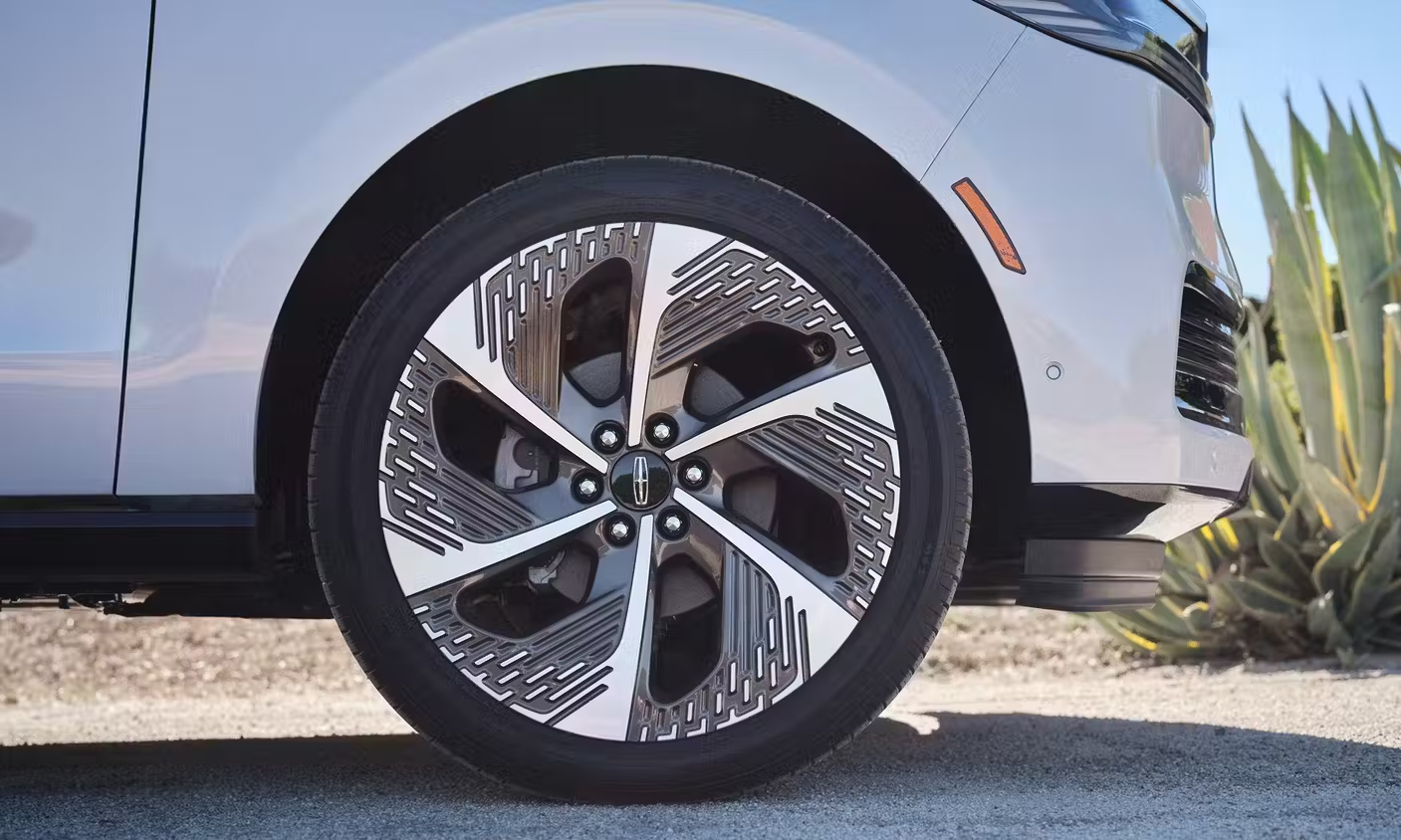 Lincoln Navigator 2025 3