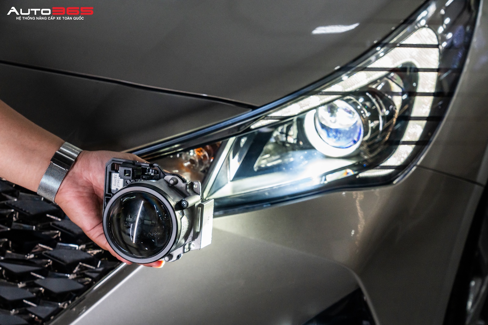 hinh-anh-xe-lap-bi-led-x-light-911-17.jpeg