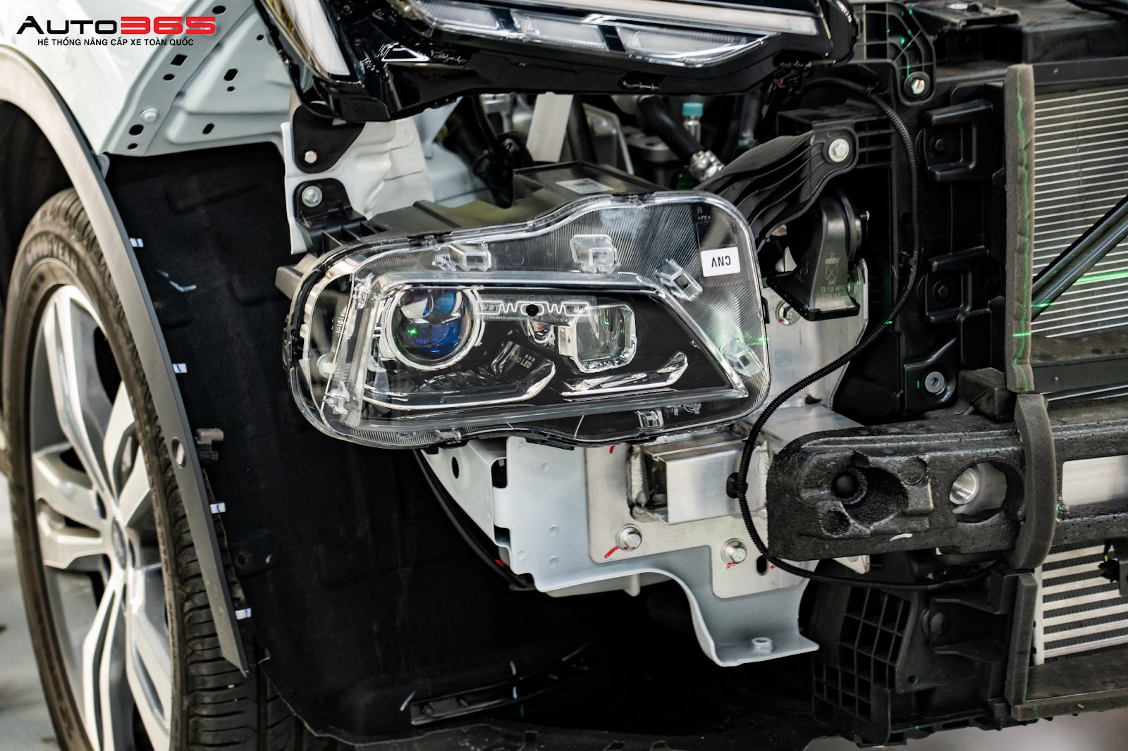 hinh-anh-xe-lap-bi-led-x-light-911-6.jpeg