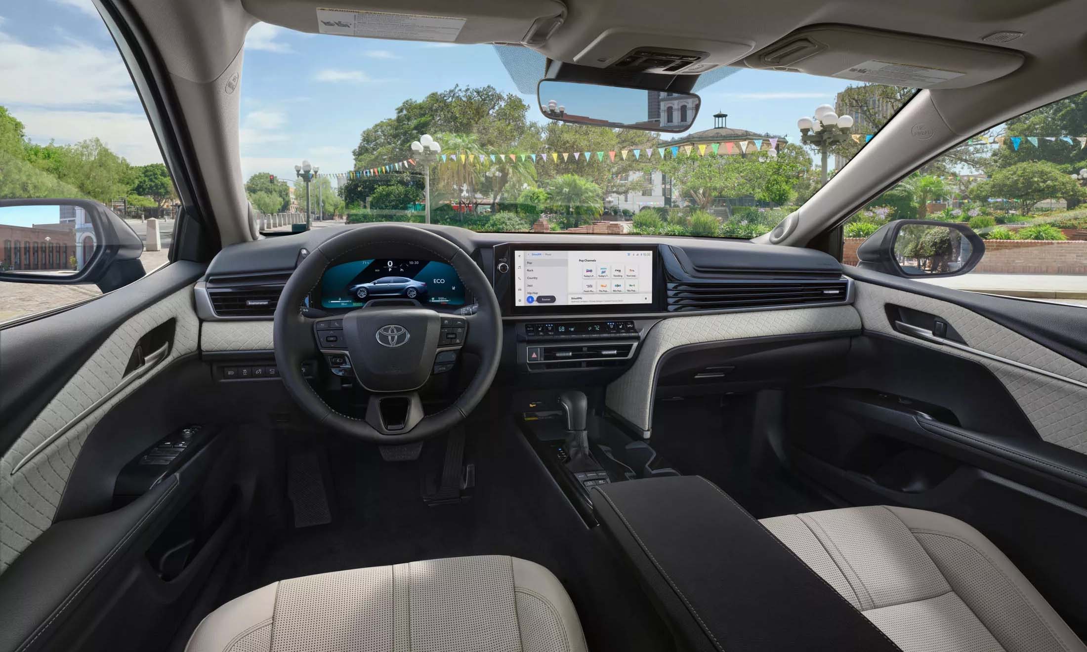 Toyota Camry 2025 4