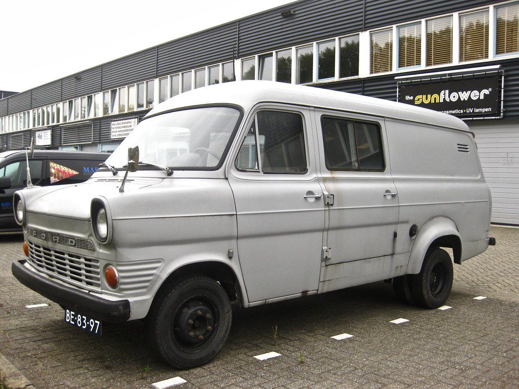 Cac Doi Xe Ford Transit 2