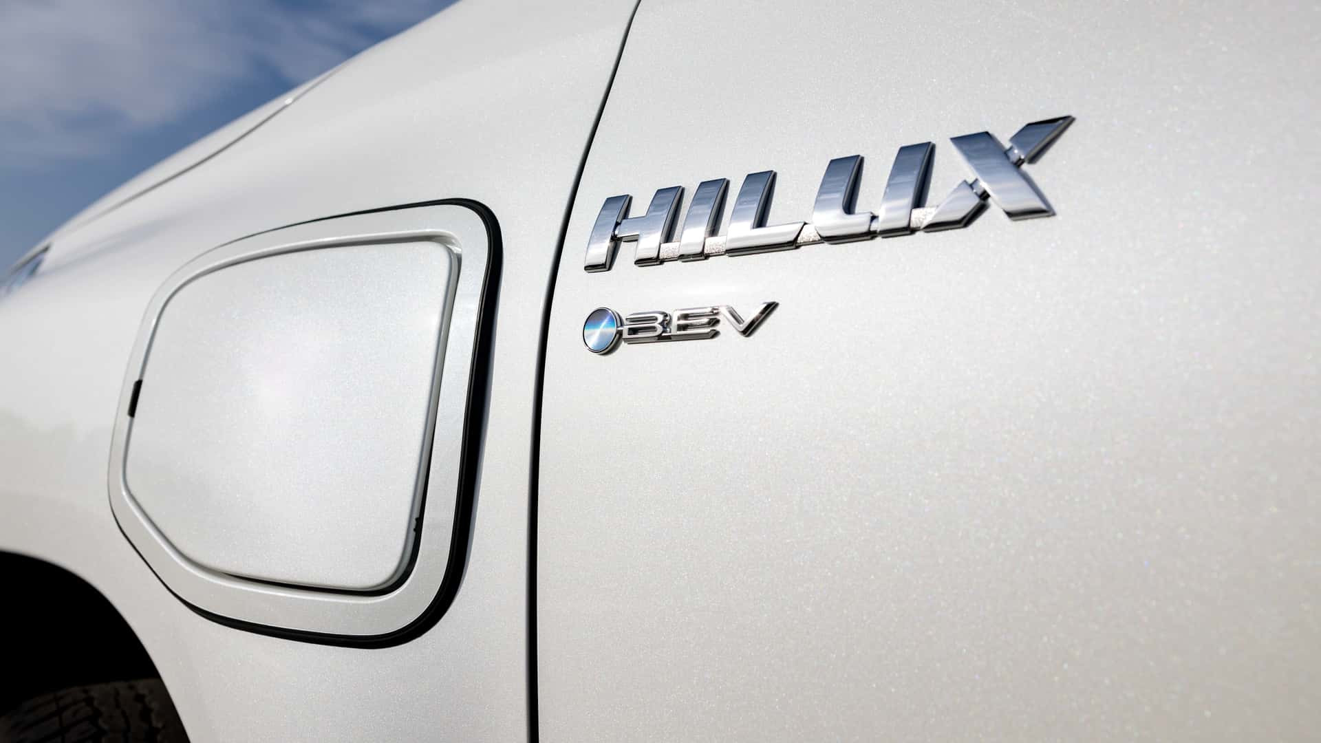 Toyota Hilux Phien Ban Chay Dien 2