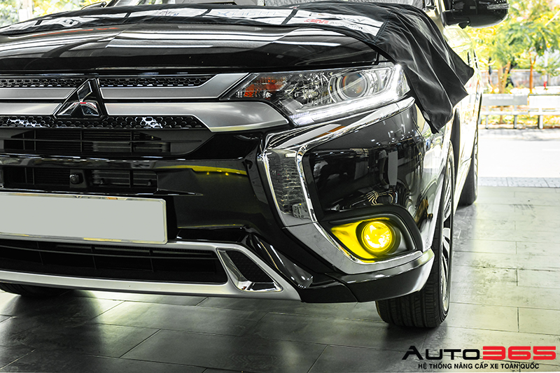 mitsubishi-outlander-do-bi-gam-va-camera-hanh-trinh-6.jpg