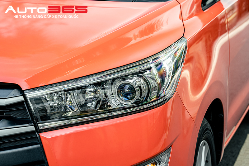 Toyota Innova Do Den Va Dan Phim Cach Nhiet 7
