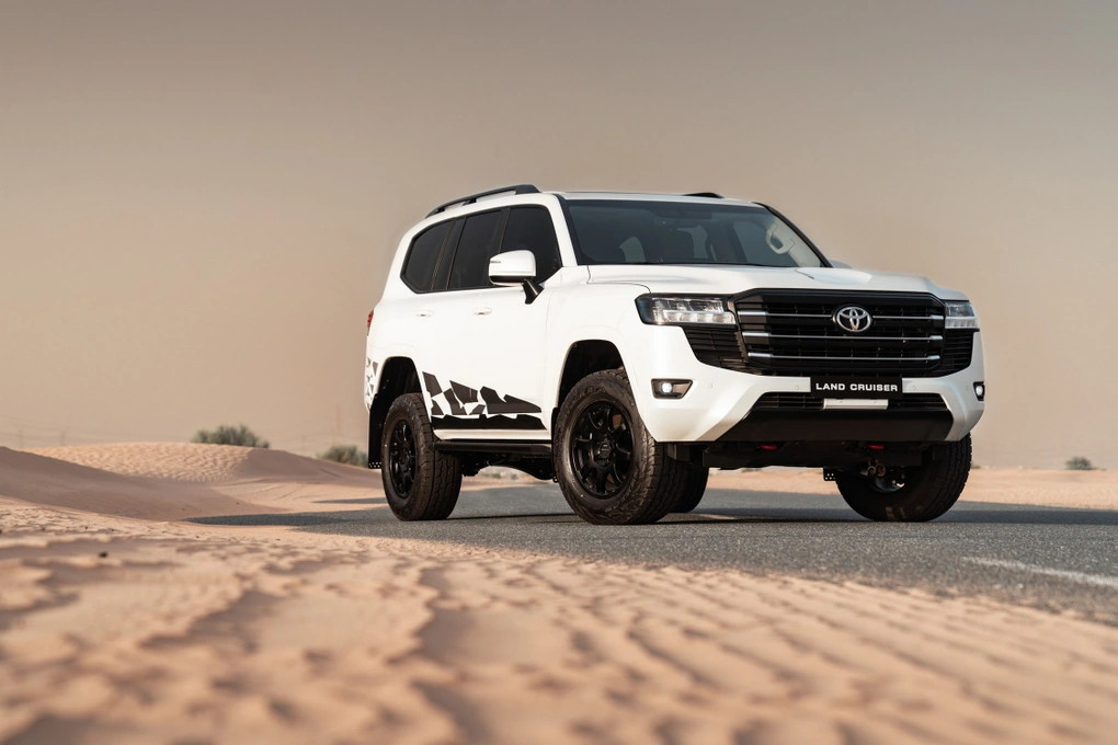 Toyota Land Cruiser 1