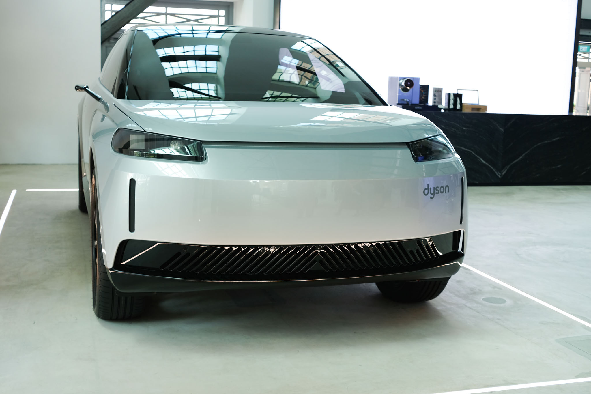 Xe Dien Cua Dyson