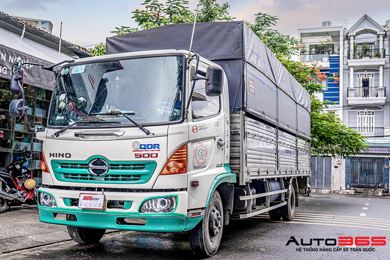 bi-gam-f10-turbo-24v-do-den-xe-tai-1.jpg