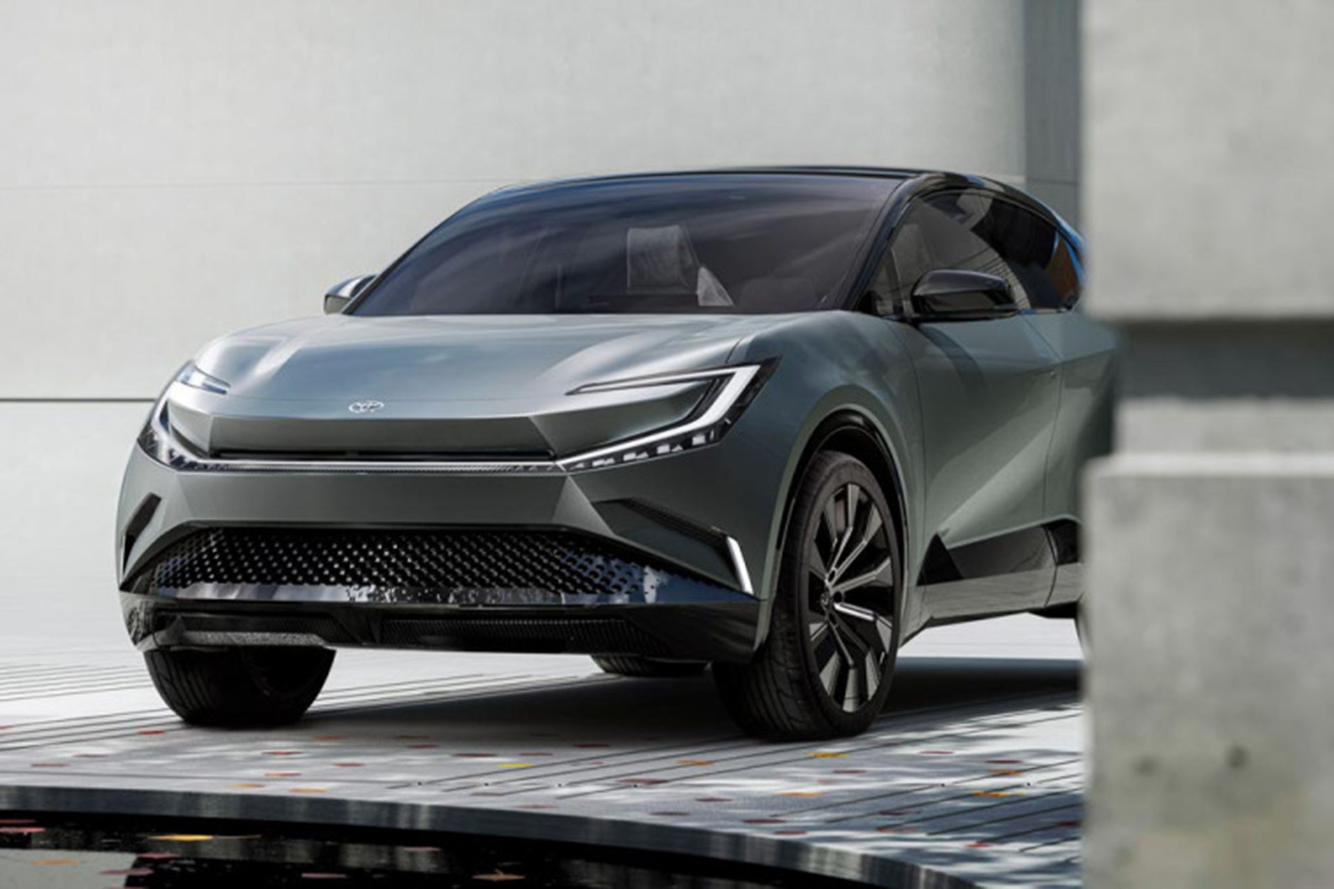 hai-mau-xe-dien-moi-cua-toyota-3.jpg