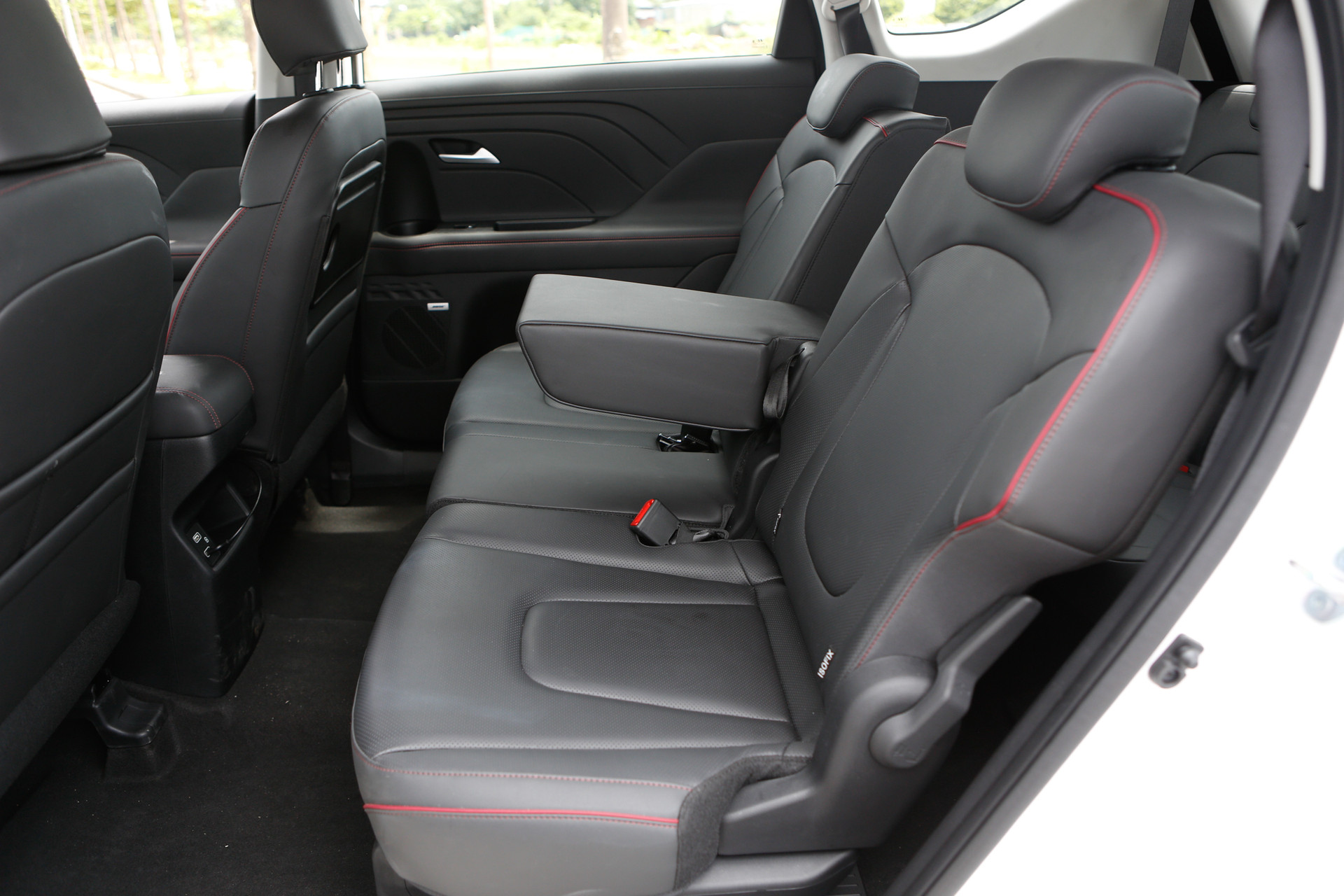 Hyundai Stargazer 4