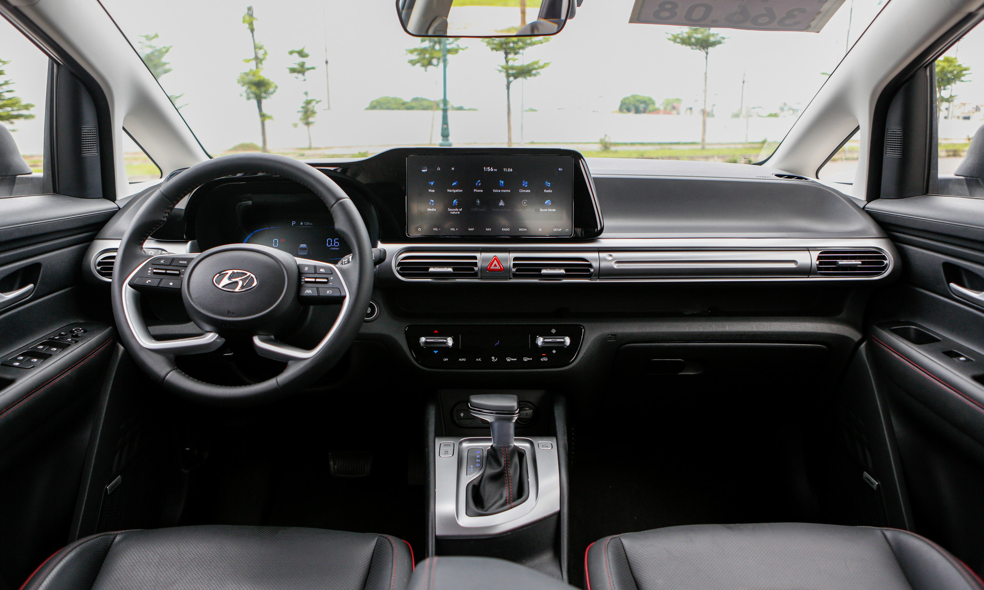 Hyundai Stargazer X 3