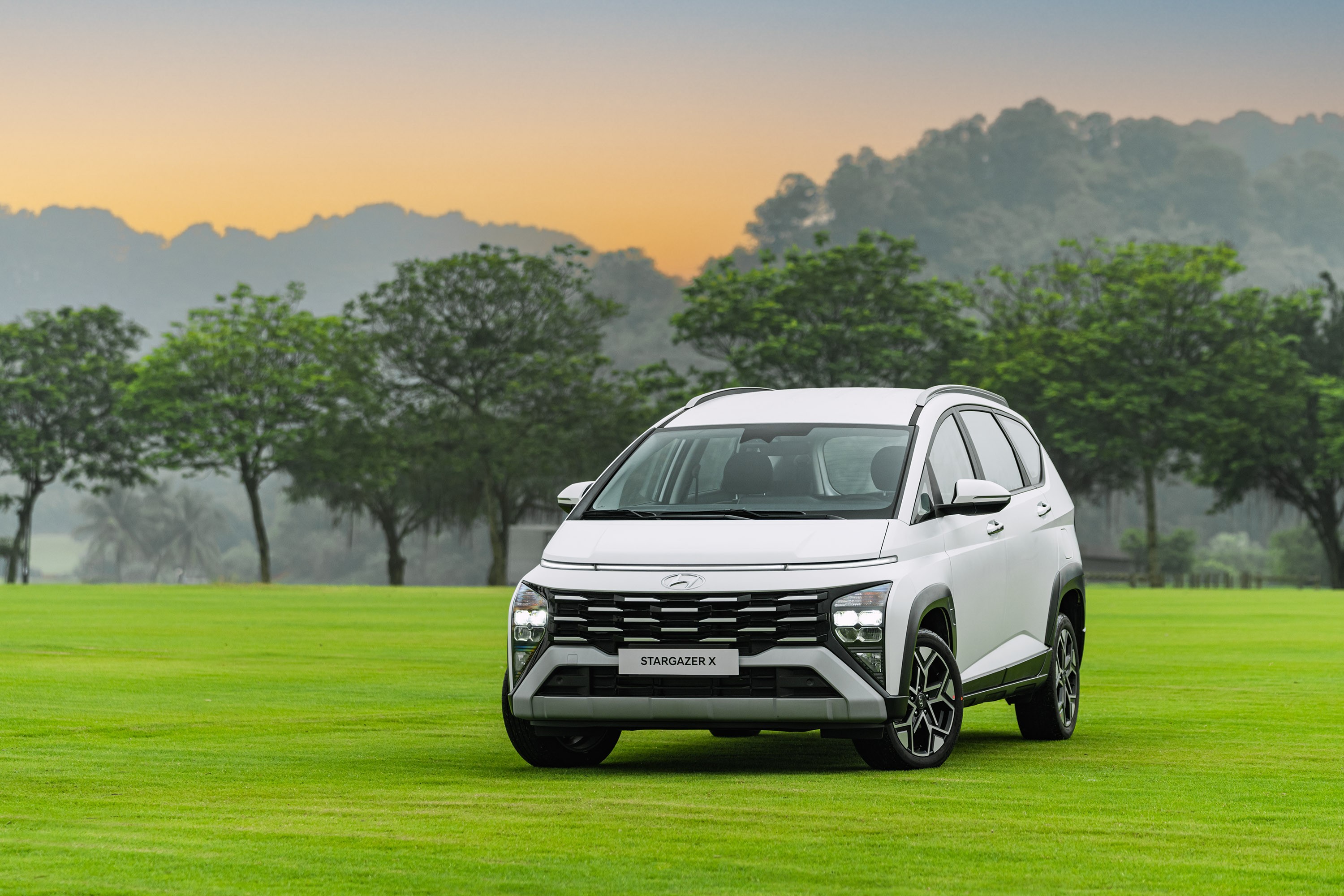Hyundai Stargazer X