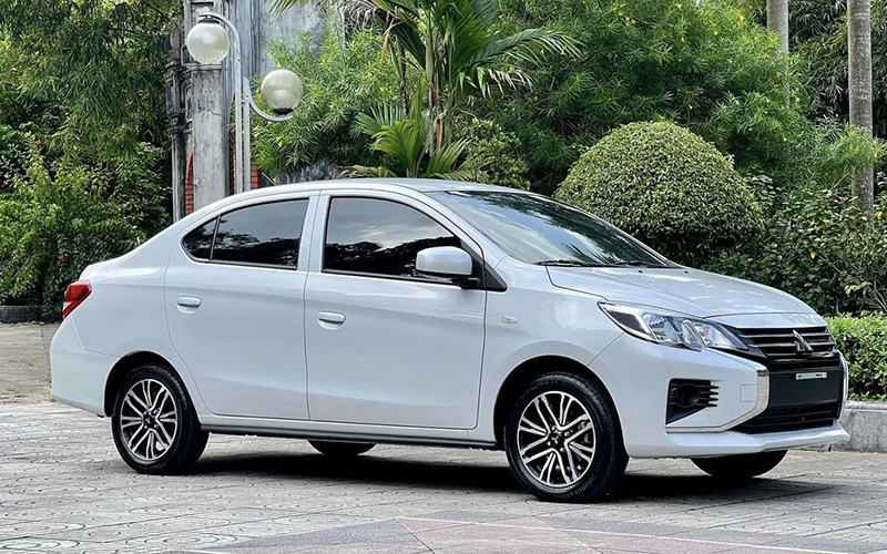 Mitsubishi Attrage La Mau Sedan Da Dung Cho Khach Hang Viet 2