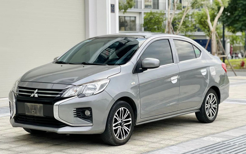 Mitsubishi Attrage La Mau Sedan Da Dung Cho Khach Hang Viet 5