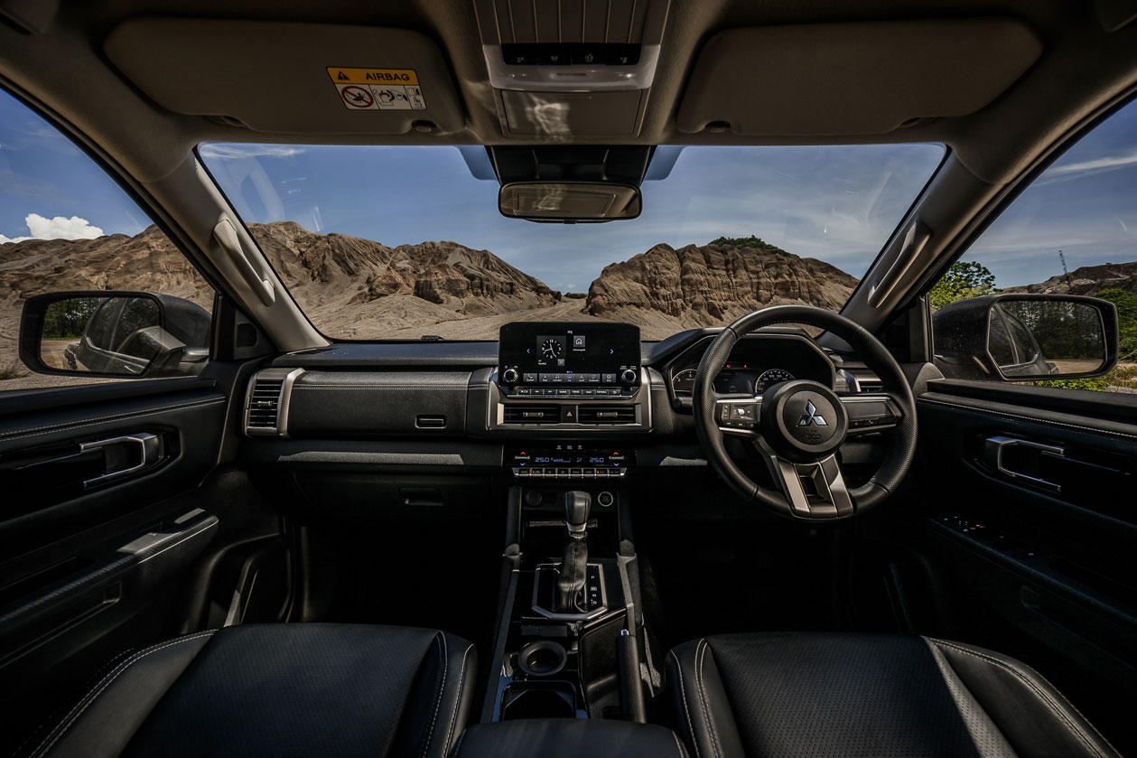 Mitsubishi Triton 4