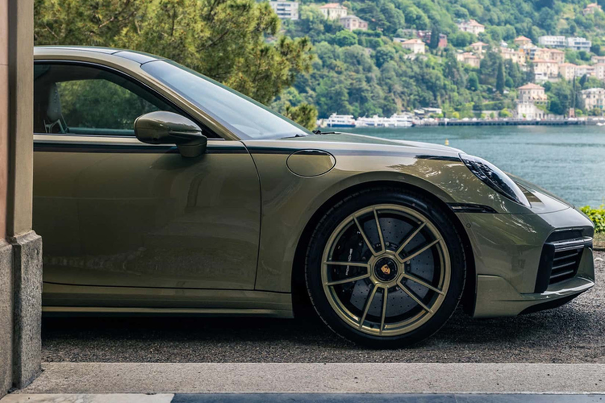 Porsche 911 Turbo S Urban Bamboo 2