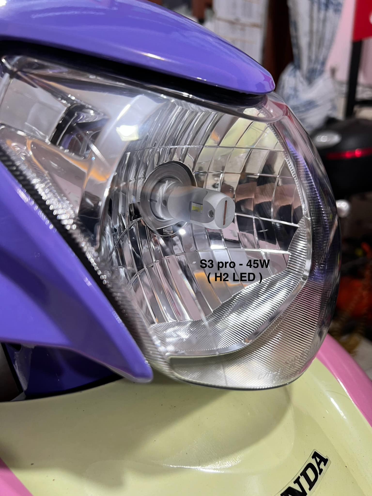 Tong Hop Hinh Anh Lap Bong Led Naoevo Tren Xe 5