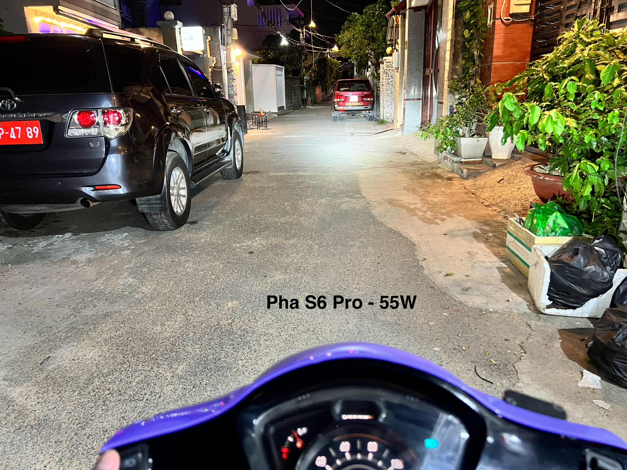 Tong Hop Hinh Anh Lap Bong Led Naoevo Tren Xe 8