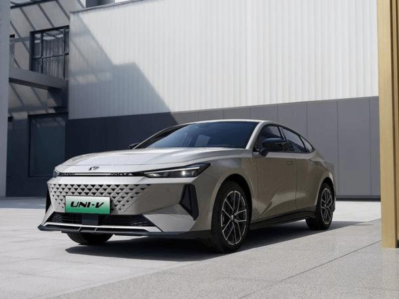 Changan Uni V 2024 1