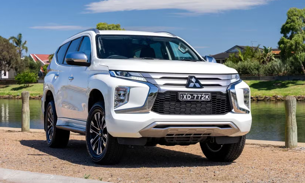 Mitsubishi Pajero Sport 3