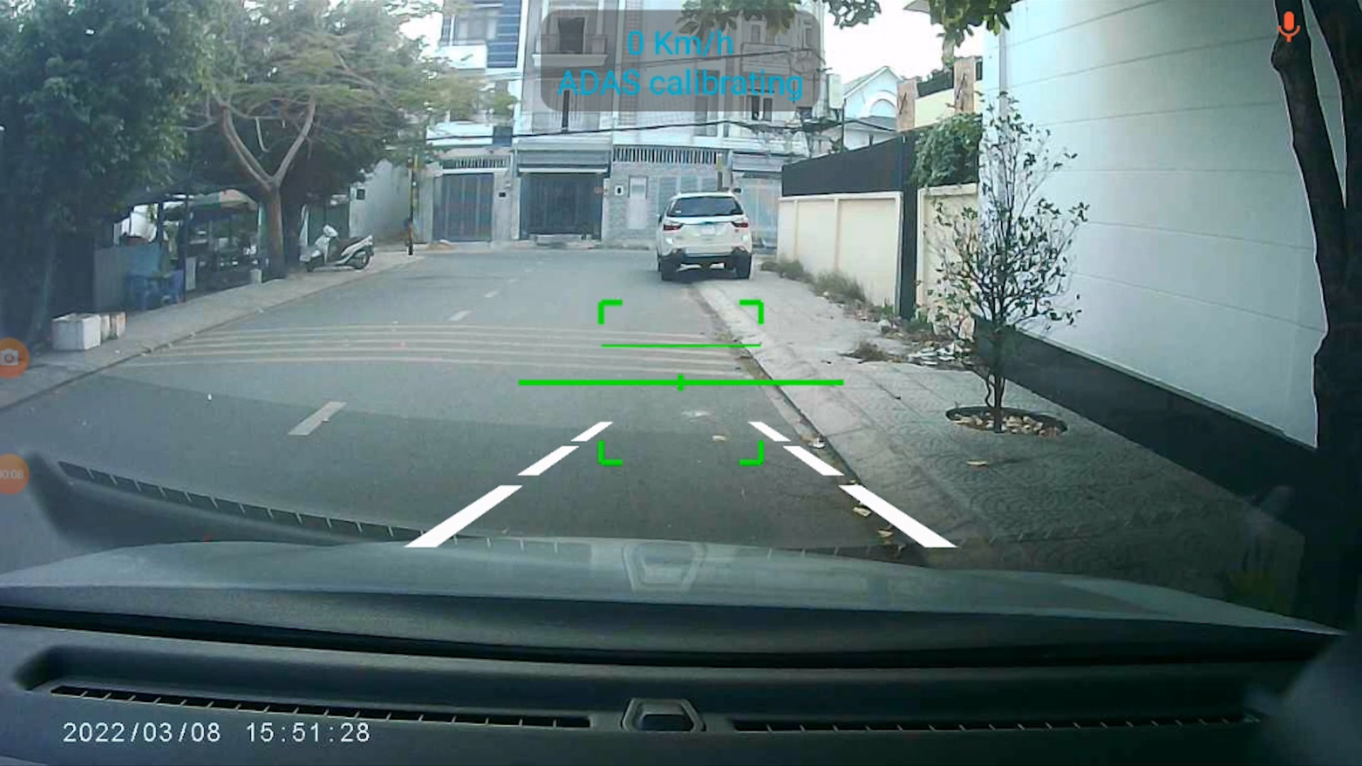 Tính năng camera lùi trên màn hình DVD GTR