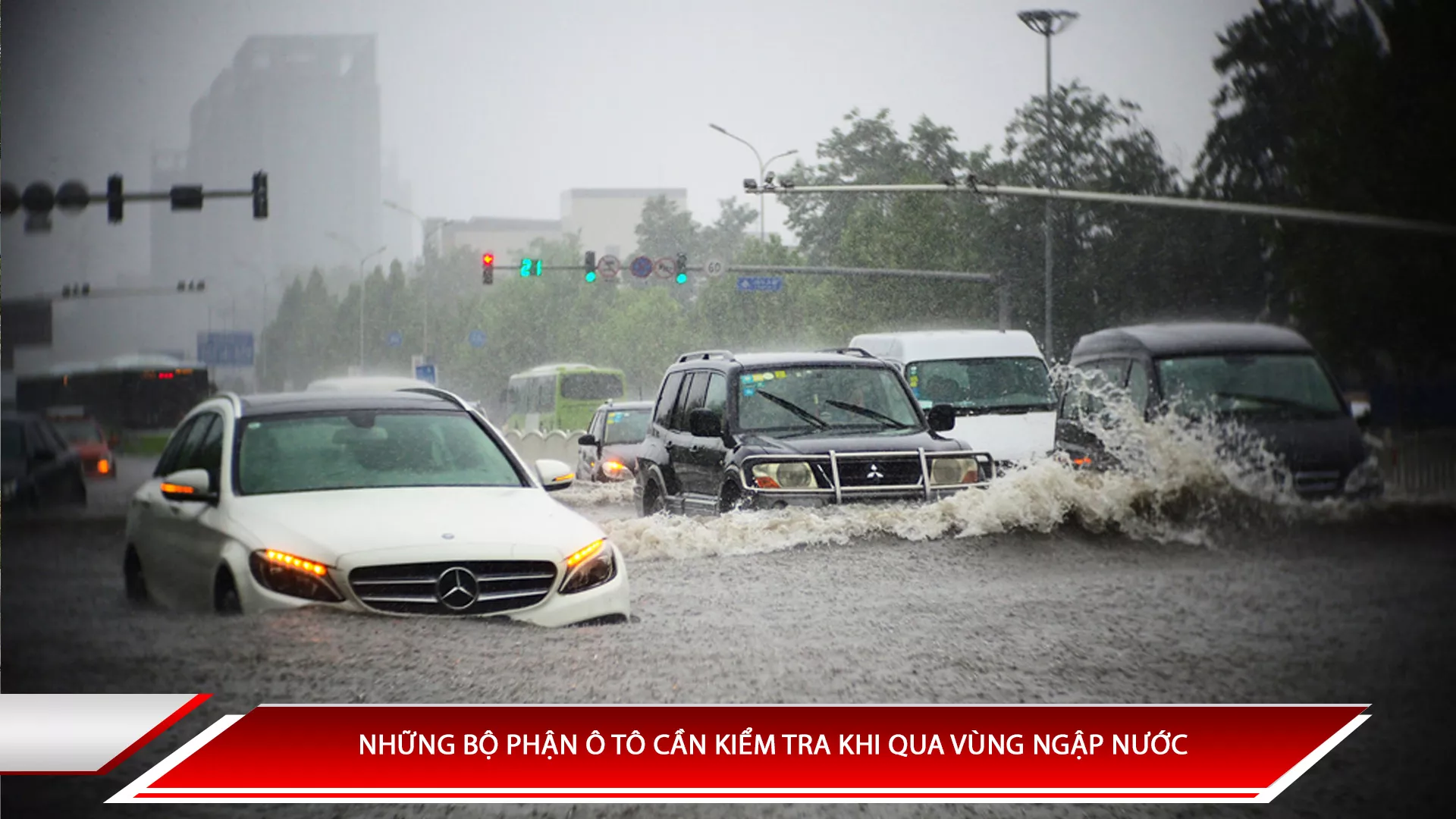 Những bộ phận ô tô cần kiểm tra khi qua vùng ngập nước